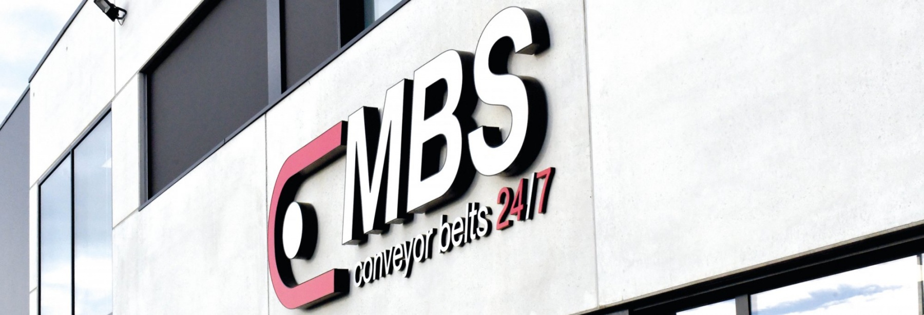 MBS Group nieuw hoofdkantoor Roeselare transportba